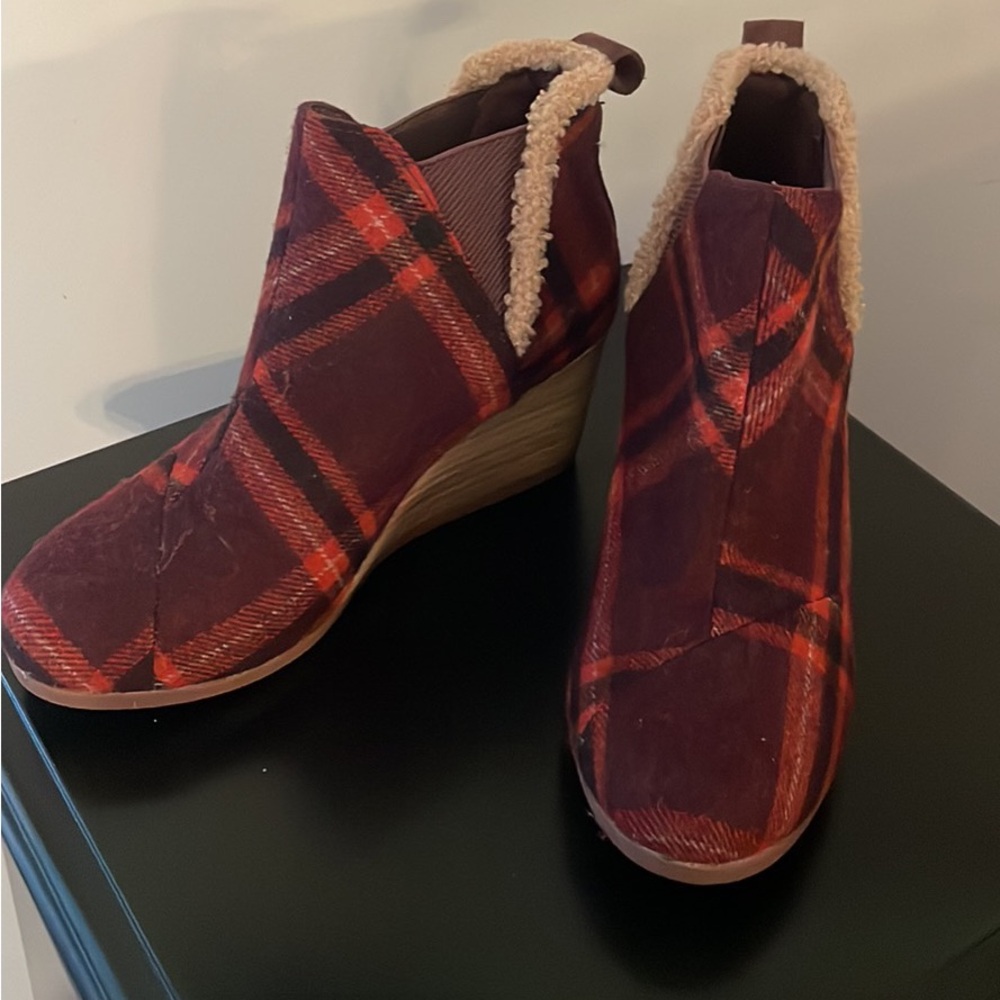 Toms booties